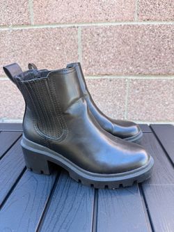 Black boots