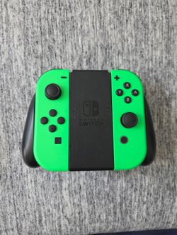 Nintendo Switch Joy-con Neon Green with joy-con comfort grip