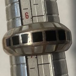 Vintage Sterling Silver Ring Mother Of Pearl And Black Size 7