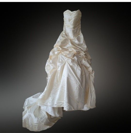 Strapless Ivory Wedding Dress