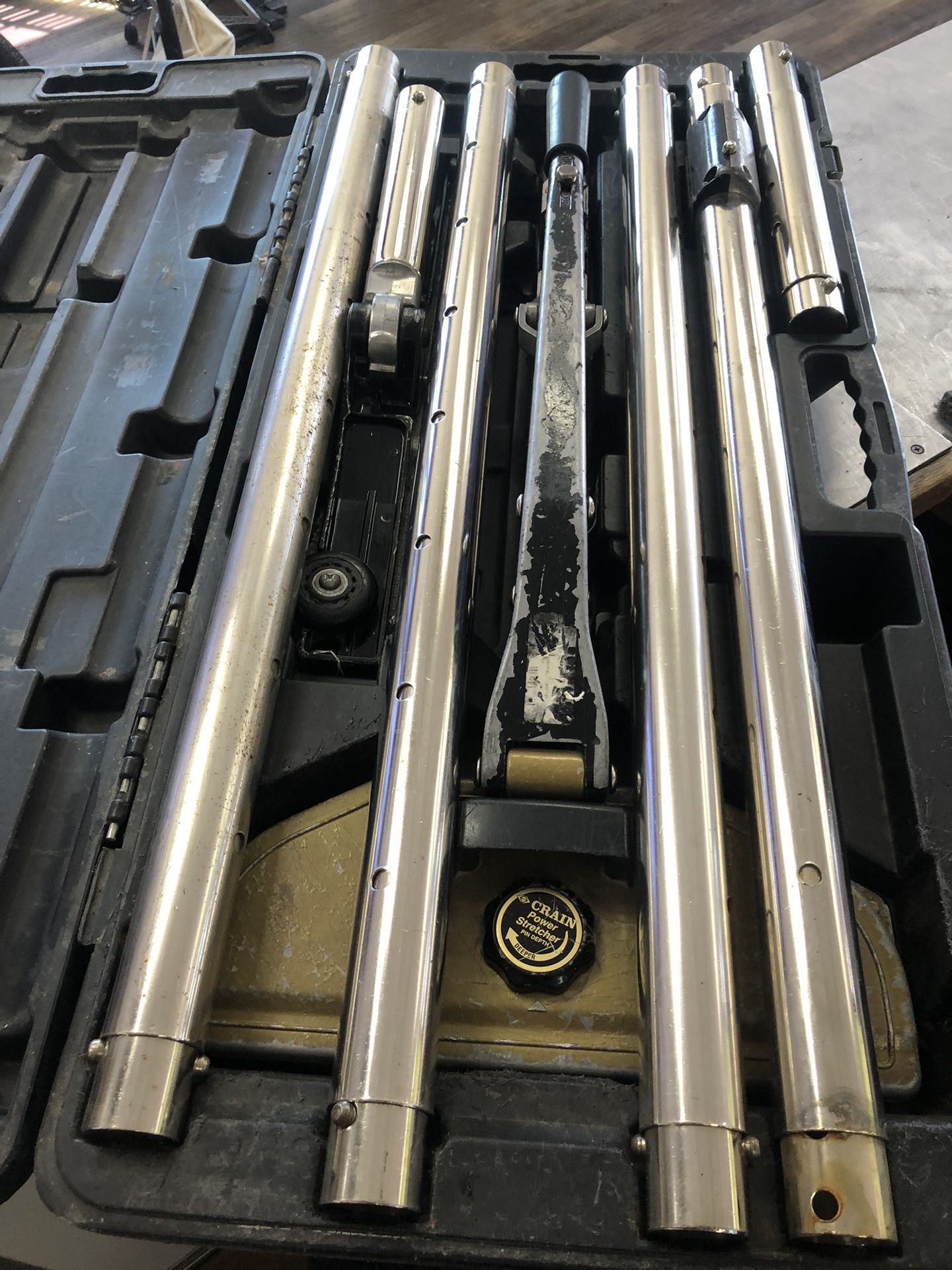 96091 Crain 499 Carpet Stretcher And Case 576165