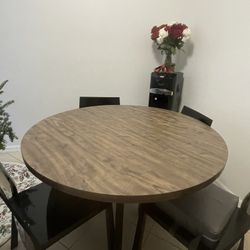 DINING TABLE - MUST GO ASAP