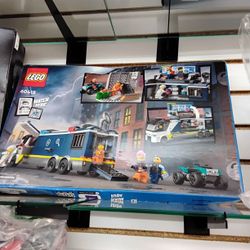 LEGO City Police Mobile Crime Lab Truck