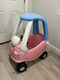Little Tikes Cozy Coupe Ride-On Toy Car
