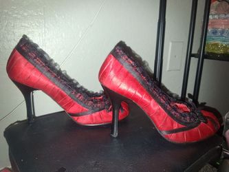 Vintage Wild Diva Red Satin & Lace Gothic Pin-Up Heels - Size 6