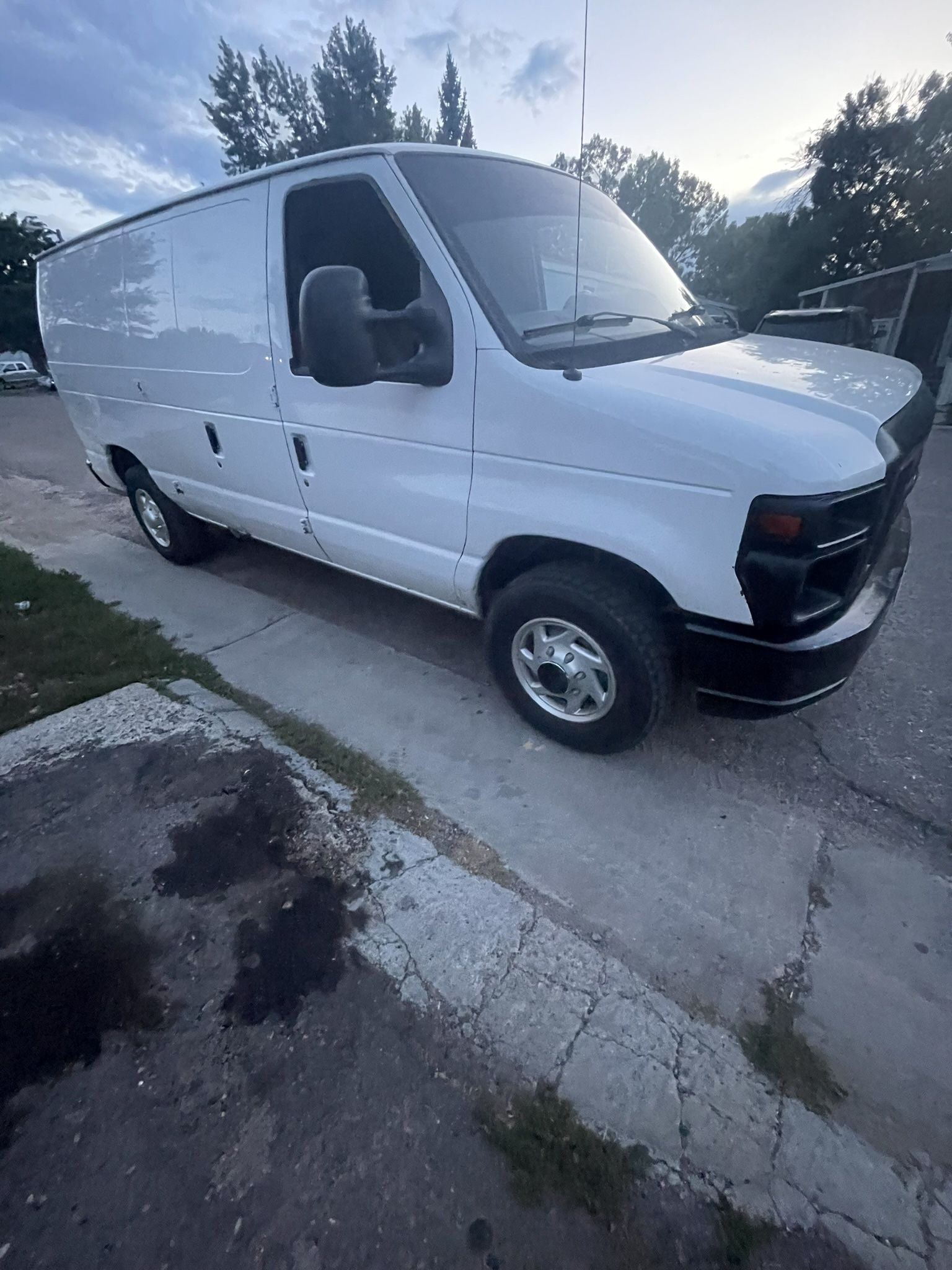 2012 Ford E-250