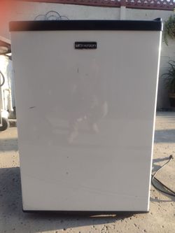 Mini fridge