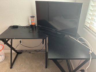 Computer desk