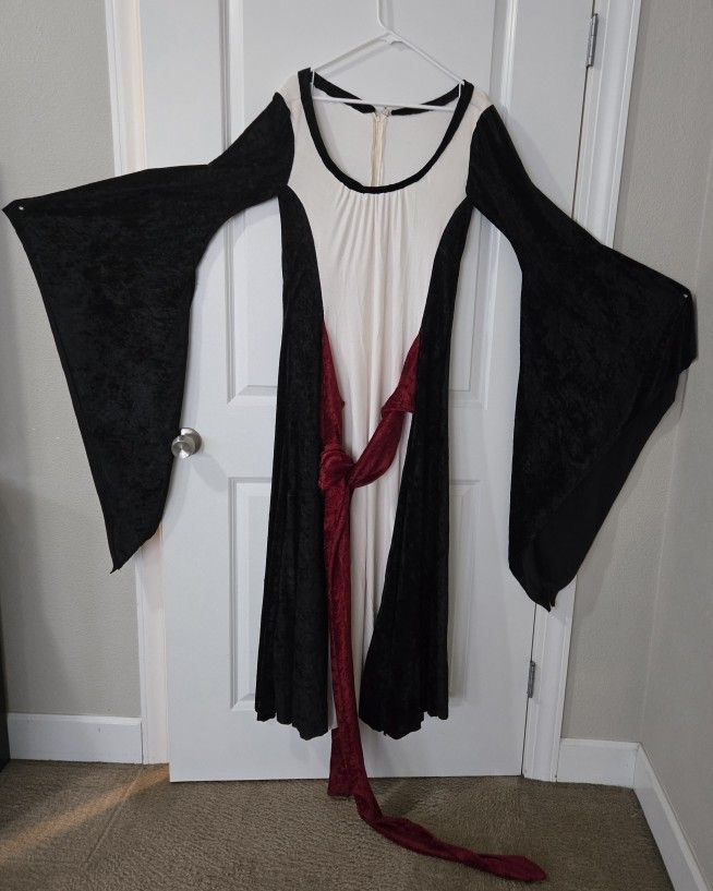 Halloween-Renaissance-Costume