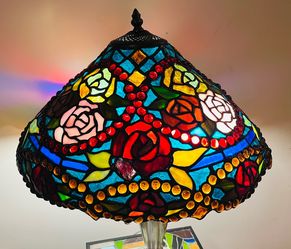 Tiffany Style Stained Glass Lamp