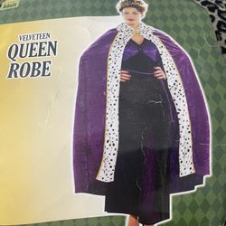 Queen Robe