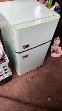 MINI FRIDGERATOR