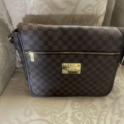 Make Offer Large Very Nice! Strap Included