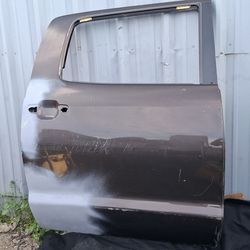 2007 to 2021 Toyota tundra rh rear door