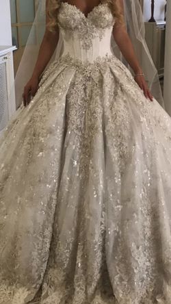 Gorgeous wedding dress