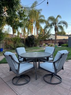 Outdoor patio dining table set with 4 chairs