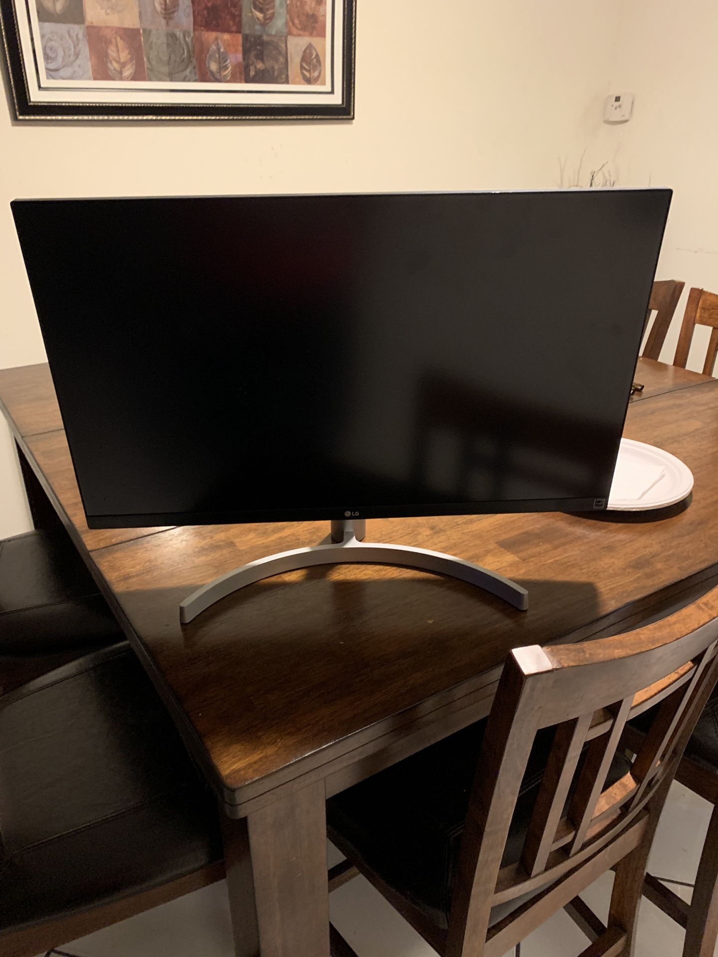 Lg 4K 27” monitor