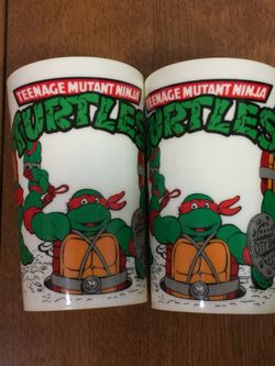 1989 TMNT hard plastic cups set of (2)