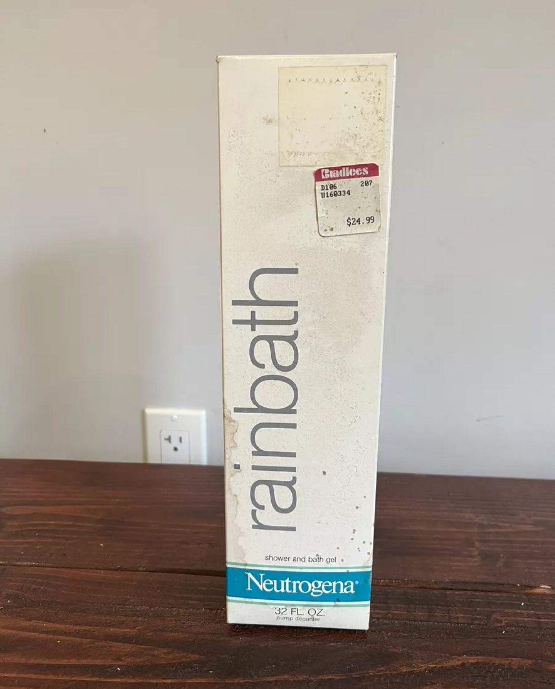 New Vintage Neutrogena Rainbath Refreshing Shower & Bath Gel Original 32 oz