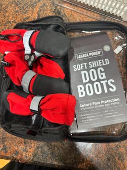 Canada Pooch Soft Shield Dog Boots Size 2