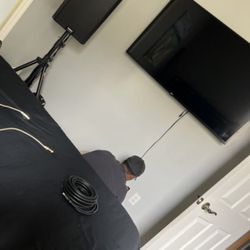 Television Mounting Bundle Package