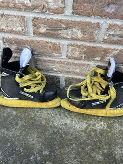 Bauer Hockey Skates Youth  Size 12