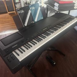 YAMAHA P-250 KEYBOARD ELECTRIC PIANO  w/ STAND & GIG BAG!!!🔥🔥🔥