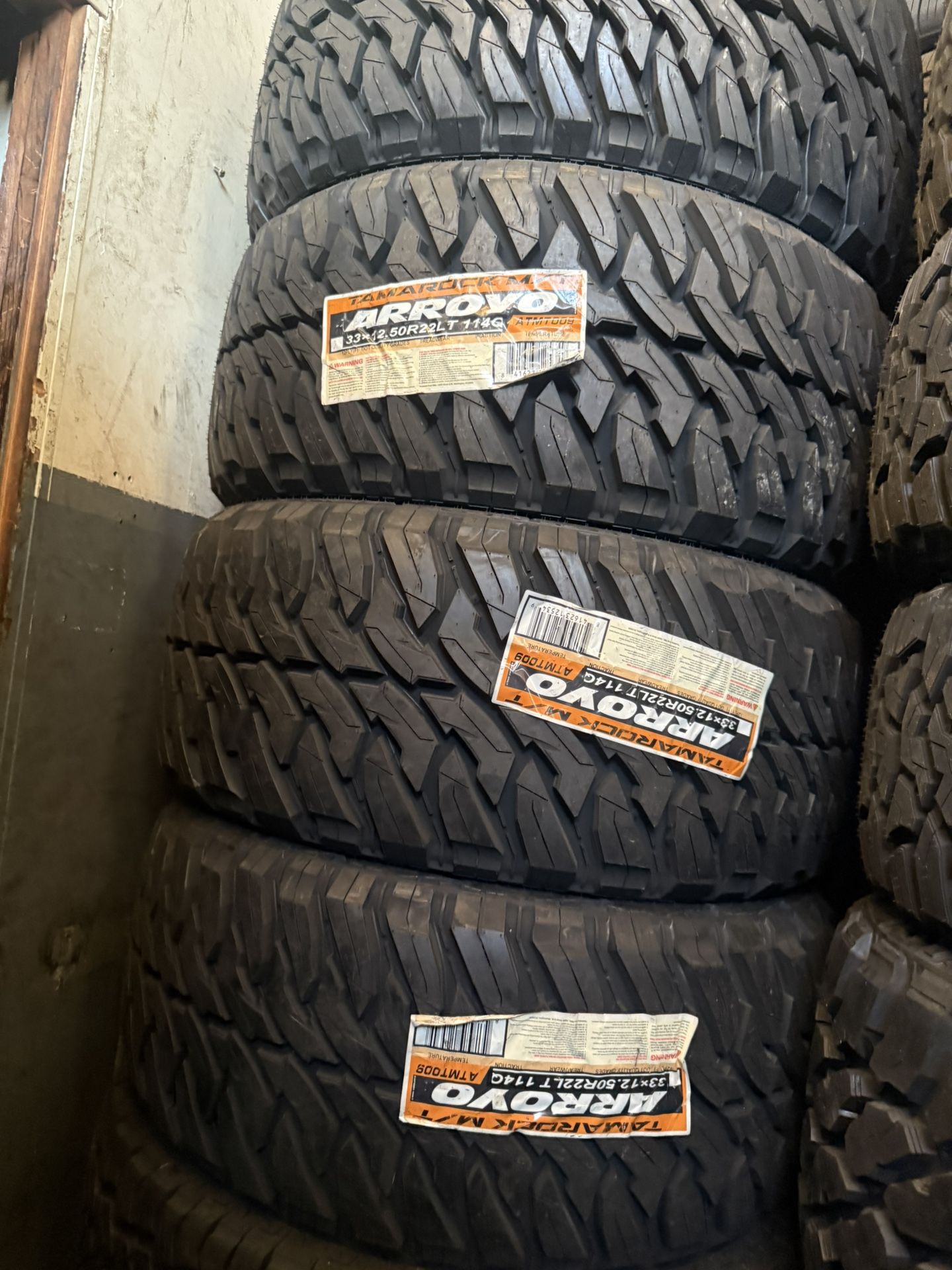 Vendo Set De Llantas 33/12.50/R22 Arroyo My Por $750