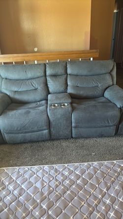 Loveseat, both chairs recline