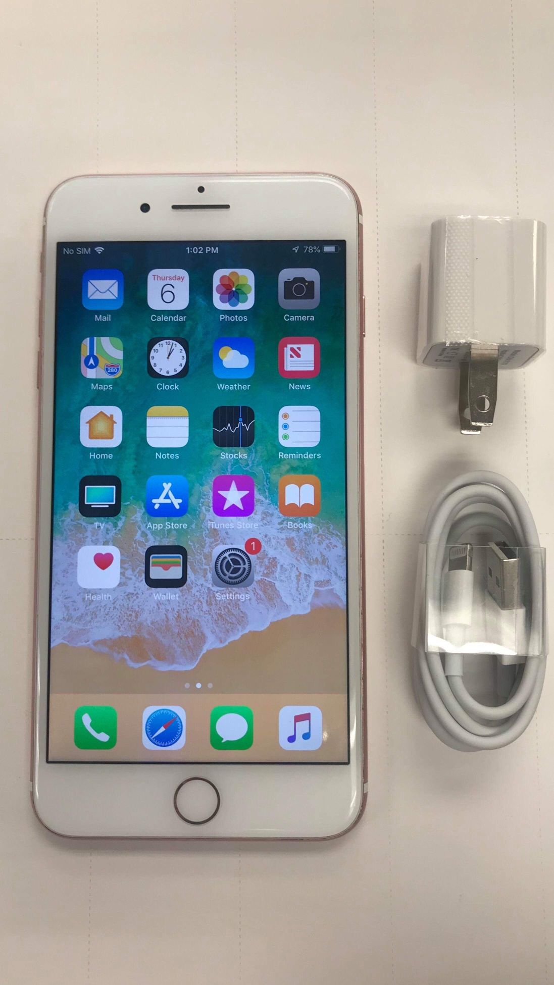 Factory unlocked apple iphone 7 plus, store warranty