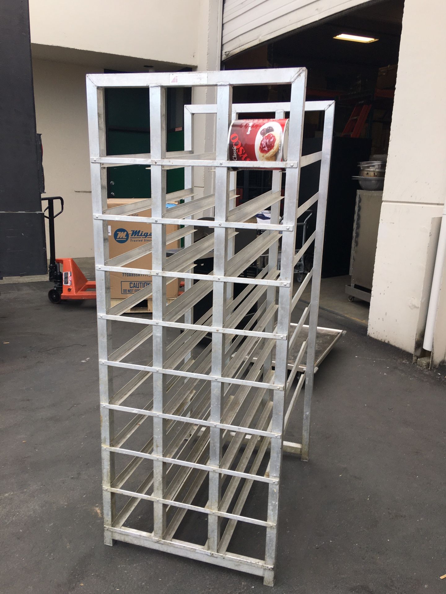 #10 Can Rack