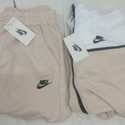 Nike Tech Mens Sweat Suit Size L -XL Beig