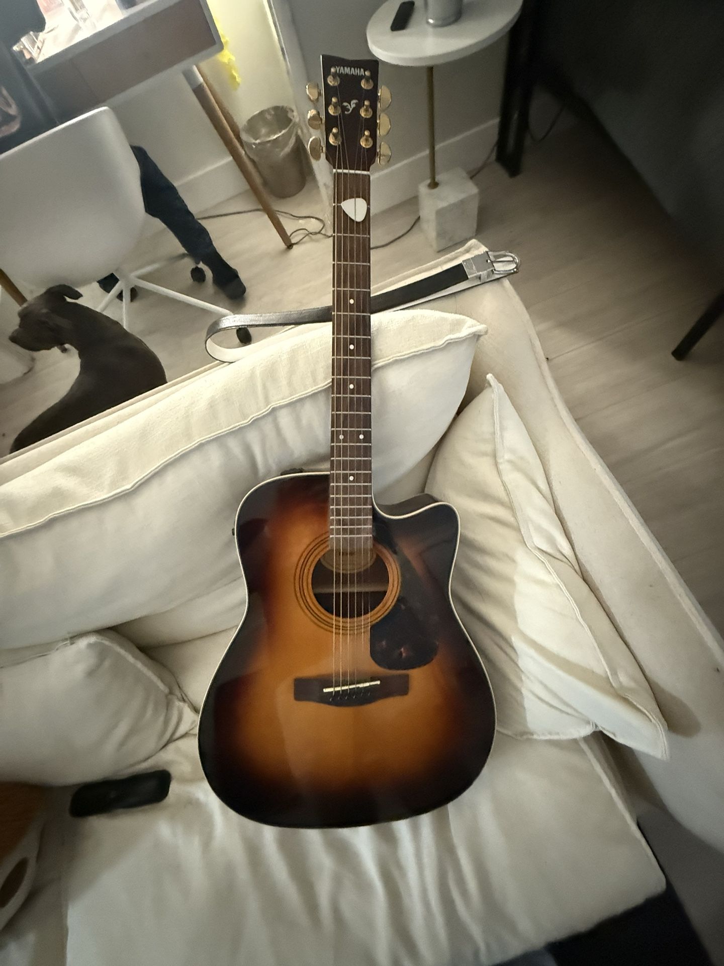 Yamaha Electric Acoustic Guitar Fx335c
