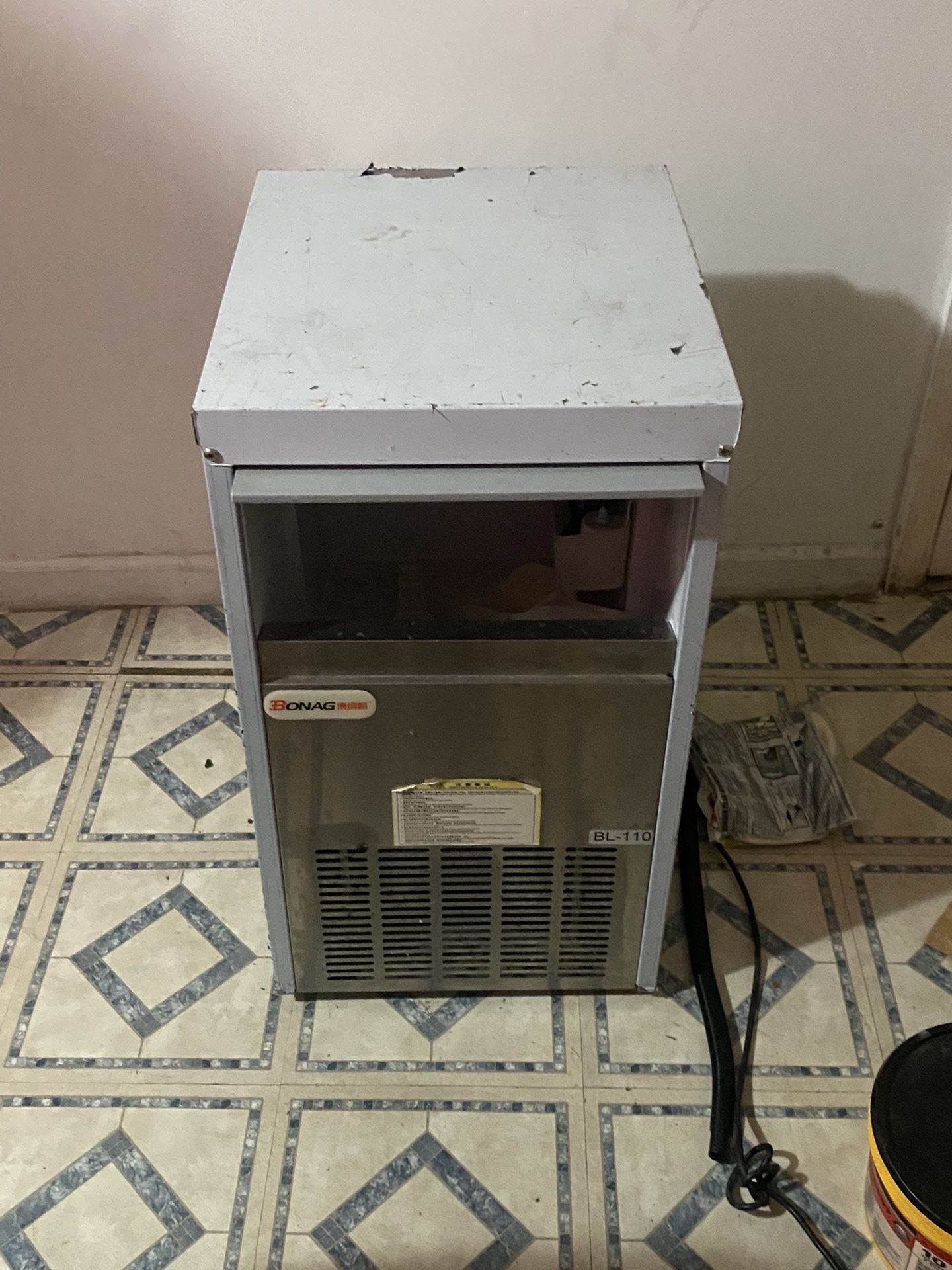 Commercial Ice Maker