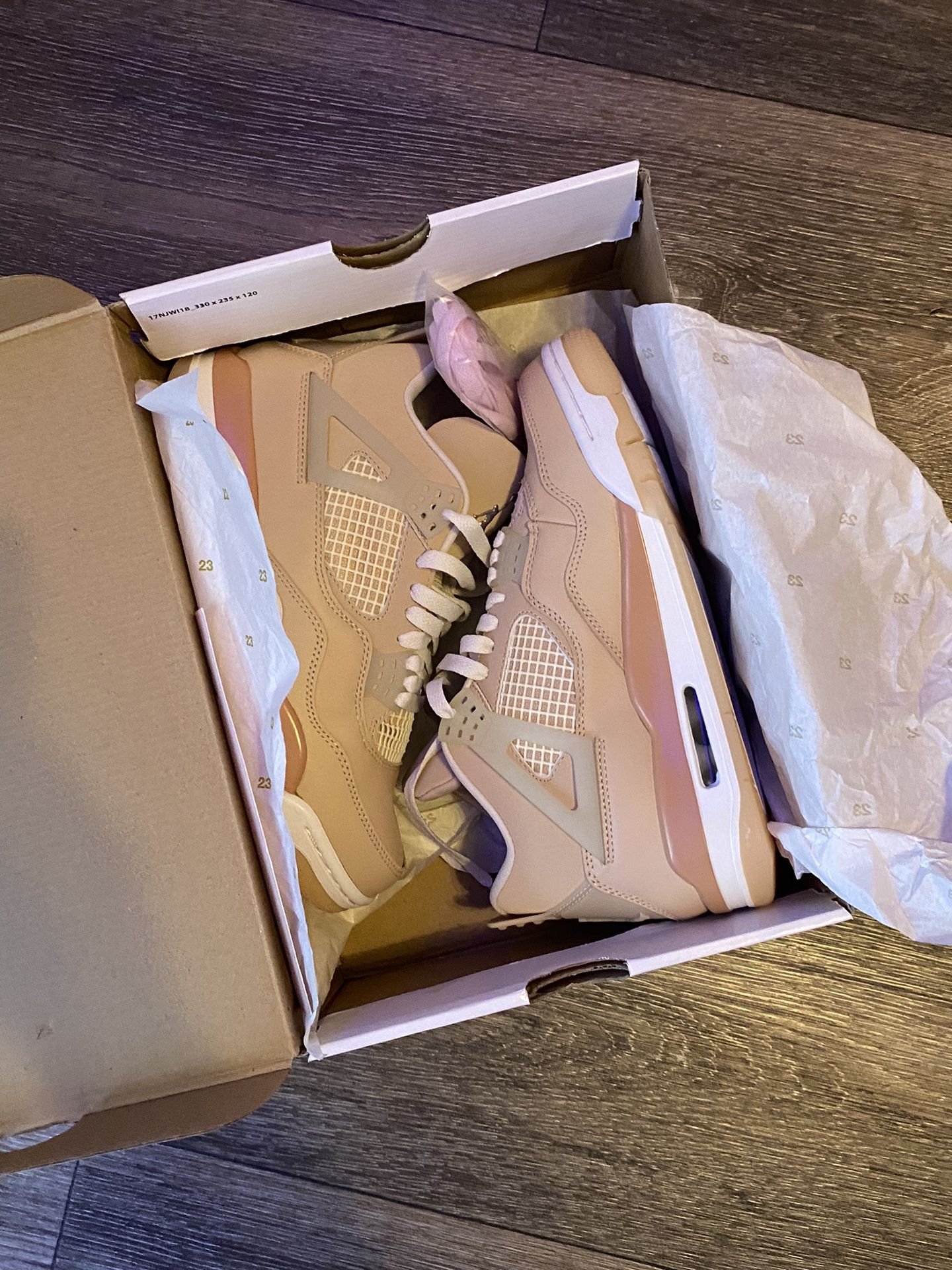 Jordan 4 shimmer Size 8
