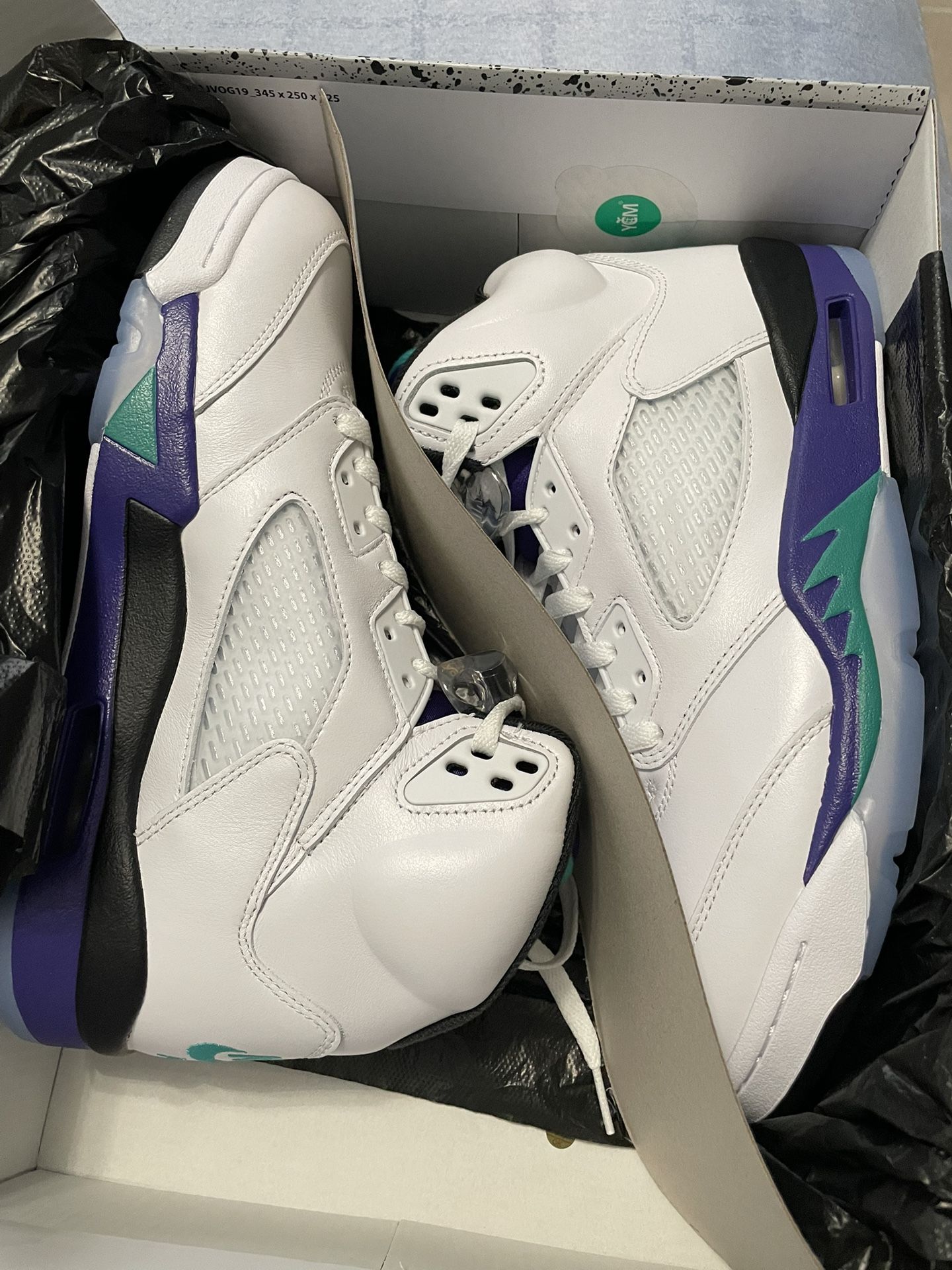Jordan 5 Grape 🍇. Sz 9.5