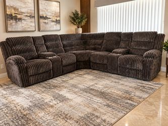 Beautiful Brand New Chocolate Brown Dual Reclining Sectional
