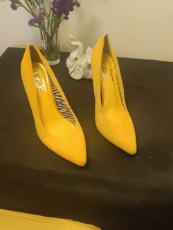 women's sexy club work heels mustard yellow golden pumps velvet fabric 3-inch high size 8