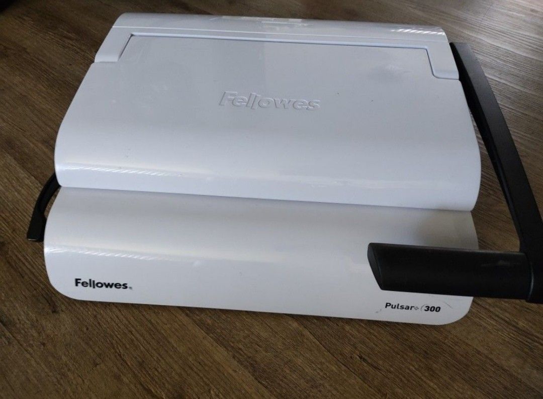 Fellowes Pulsar+300 Manual Comb Binding Machine For Sale