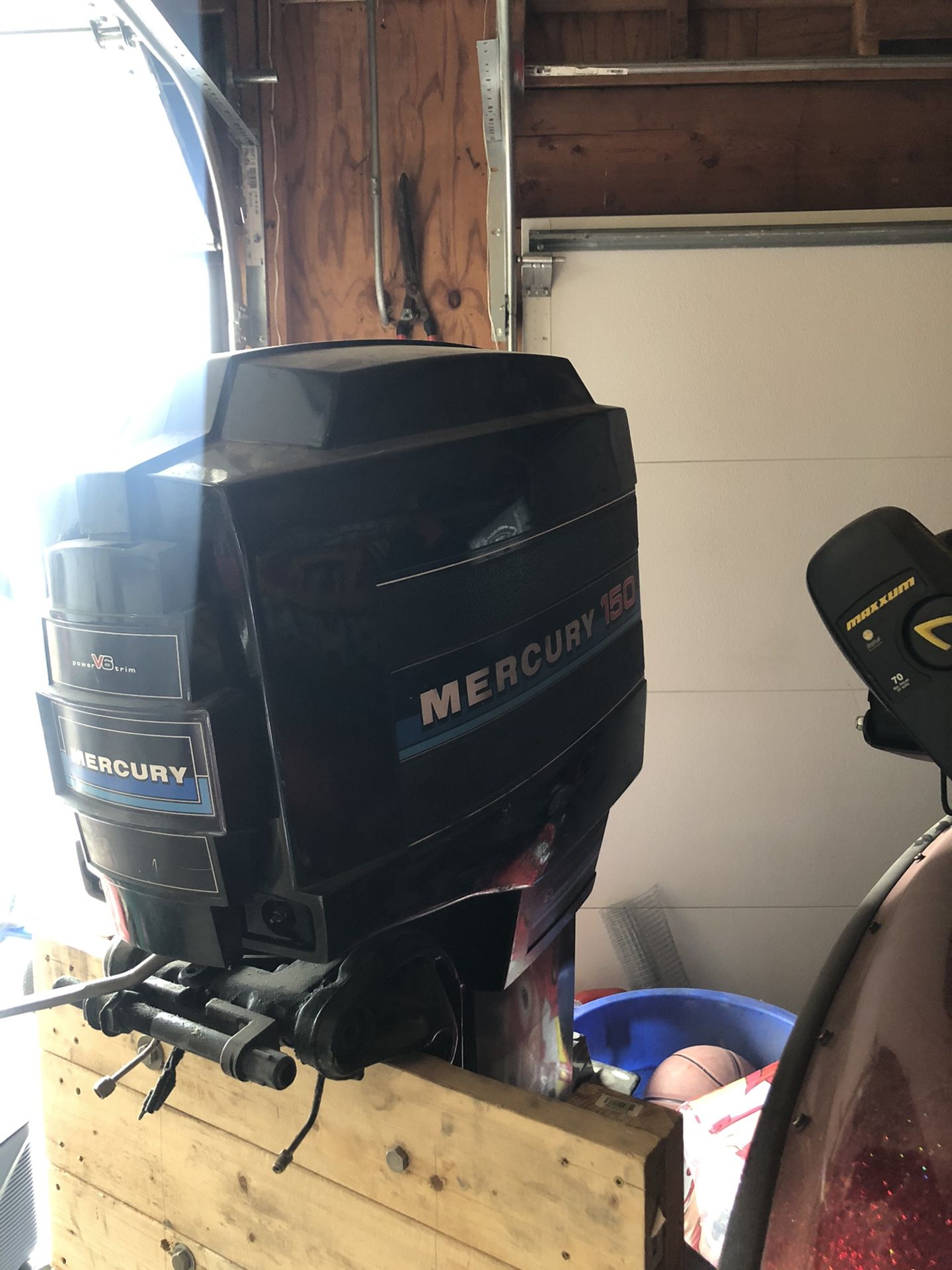 Photo Mercury Black Max 200 Outboard Motor