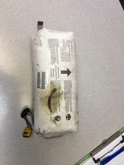 2000 BMW 323i sir bag passenger