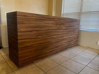 Front desk / Bar