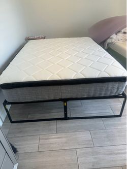 Queen Black iron mattress frame