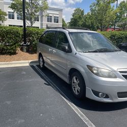 2005 Mazda MPV