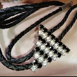  Triangle Buckle  White & Black Leather Tie 