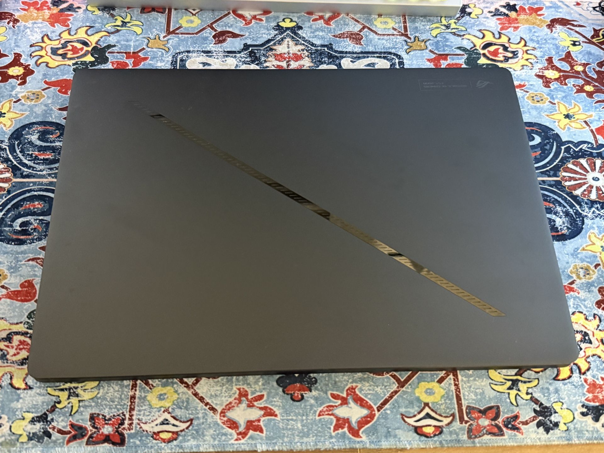 Asus Rog Zephyrus G16 16” Core Ultra 9 Rtx 4070 240hz Display