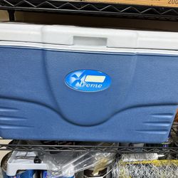 Coleman Xtreme 5-Day Cooler - Large/Clean - $25 (Bellevue)