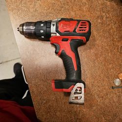 Milwaukee M18 Hammer Drill