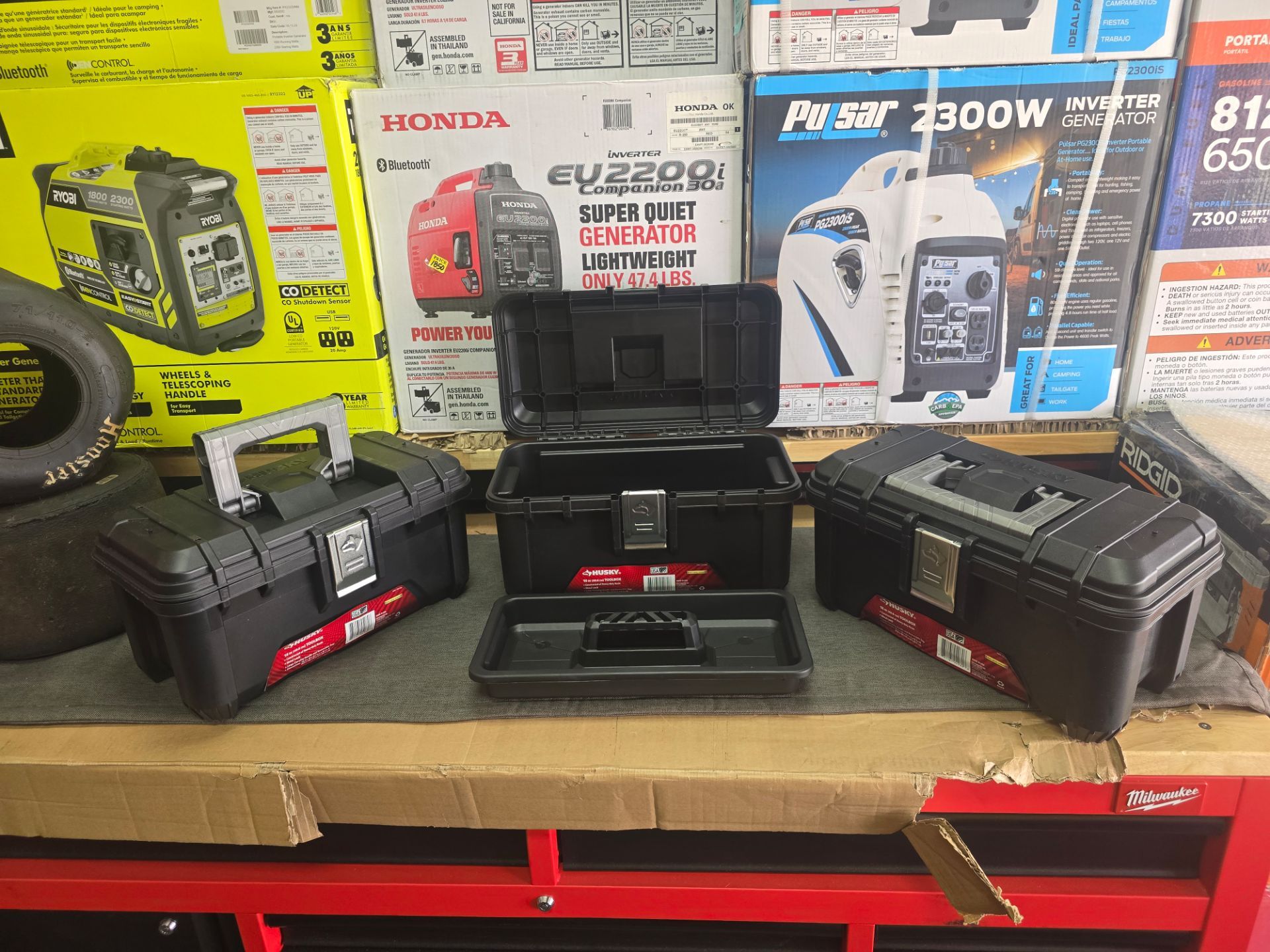 HUSKY TOOL BOX