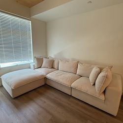 Modular Sectional Sofa with Fully Removable Covers
